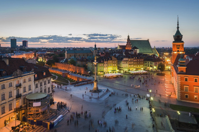 City square clock tower dusk free wallpaper - medium preview image