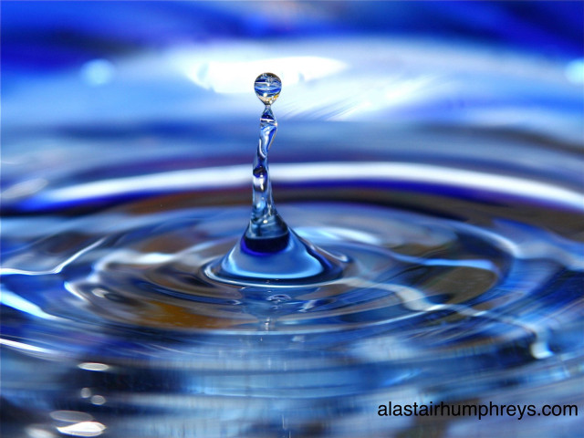 Water droplet blue background swirl free wallpaper - medium preview image