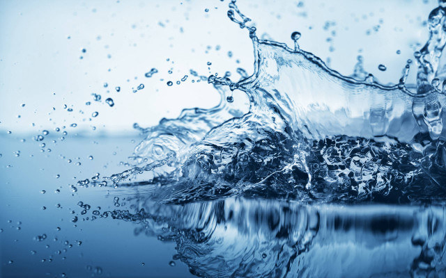 Blue water splash reflection surface free wallpaper - medium preview image