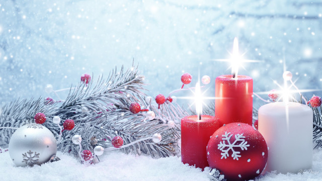 Candles christmas tree snow snowflake free wallpaper - medium preview image