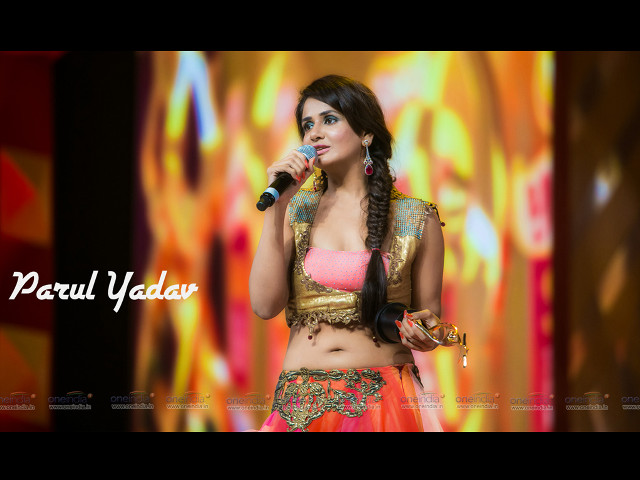 Woman colorful outfit singing microphone free wallpaper - medium preview image