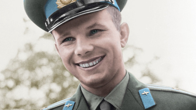 Man uniform smiling picture frame free wallpaper - medium preview image