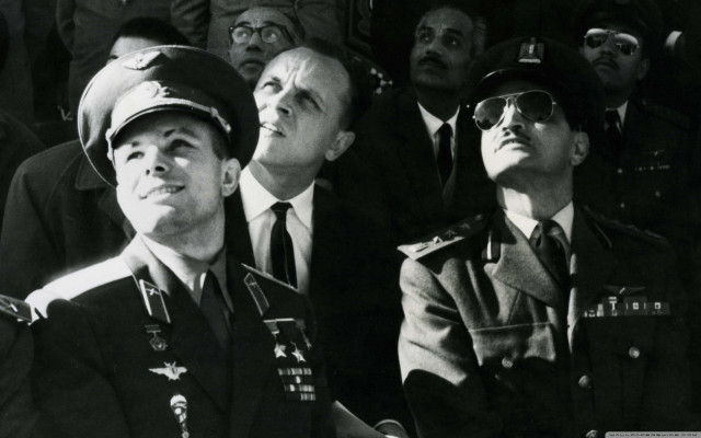 Military men sitting crowd hats free wallpaper - medium preview image