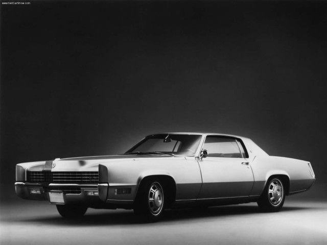 Black white car studio setting #2 free wallpaper - medium preview image