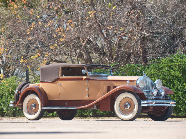 Old car parked road bush free wallpaper - medium preview image
