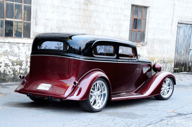 Classic car brick wall open free wallpaper - medium preview image