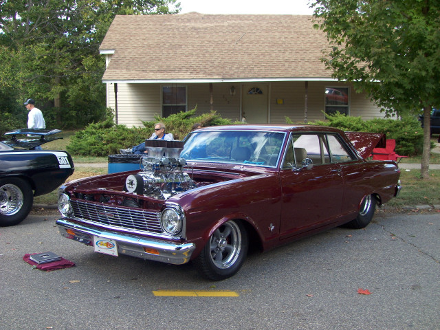Car parked parking lot house free wallpaper - medium preview image