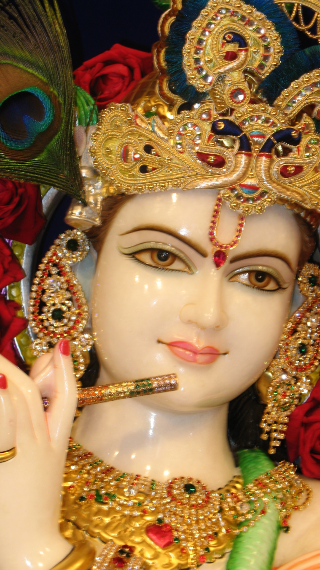 Statue woman peacock mask cigarette free wallpaper - medium preview image