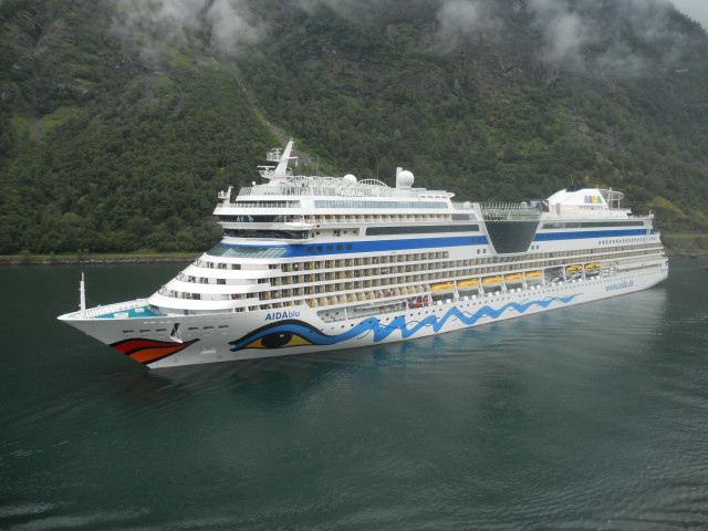 Cruise ship water mountain range free wallpaper - medium preview image