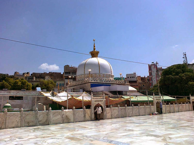 Large white dome golden top free wallpaper - medium preview image