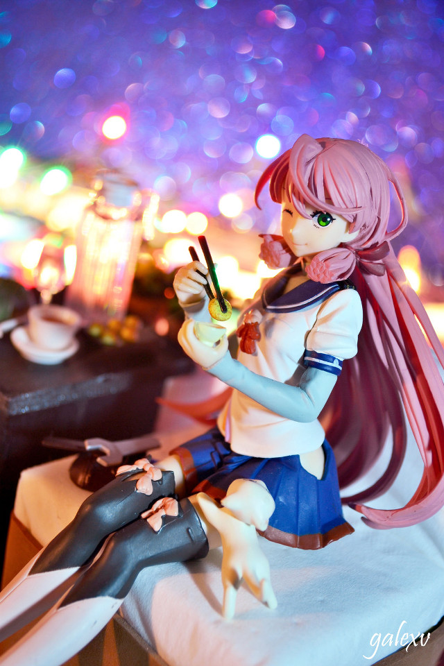 Statue girl table coffee cat free wallpaper - medium preview image