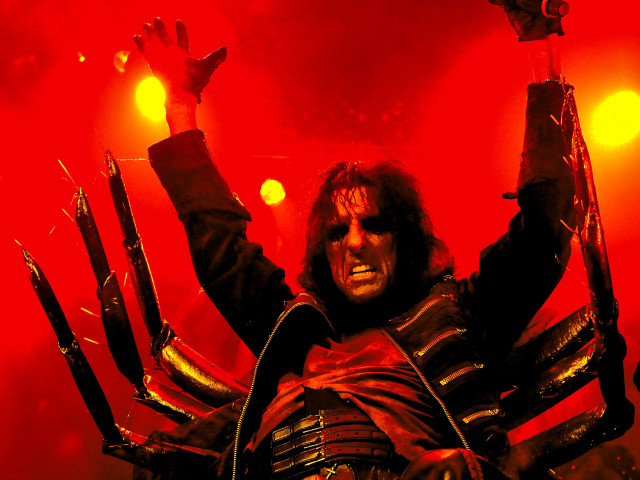 Man costume hands knife right free wallpaper - medium preview image