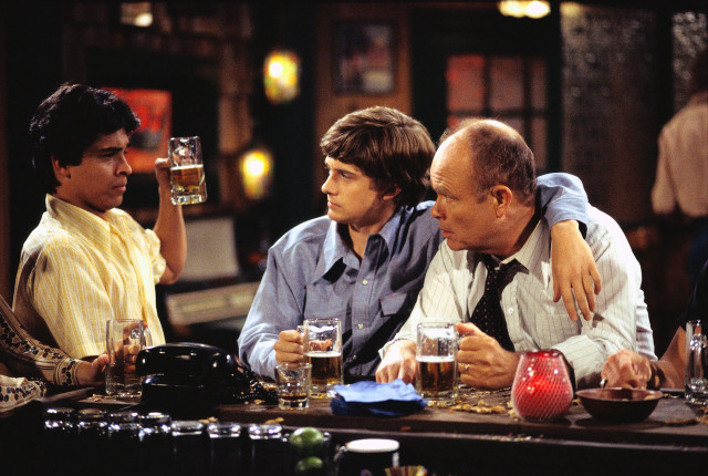 Three men sitting table drinking free wallpaper - medium preview image