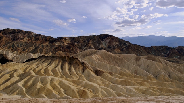 Mountain range blue sky clouds #3 free wallpaper - medium preview image