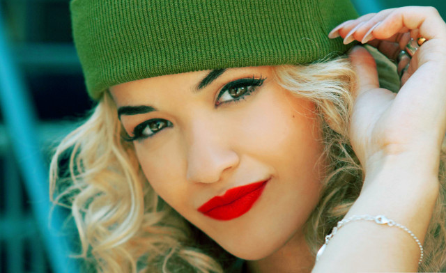 Woman green hat red lipstick free wallpaper - medium preview image