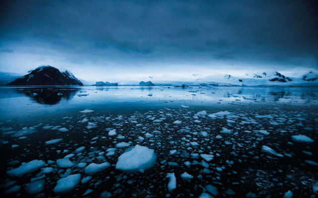 Large body of water ice #3 free wallpaper - medium preview image