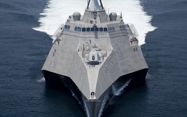 Large gray ship ocean water free wallpaper - medium preview image