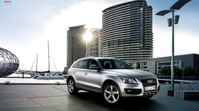Silver car building sculpture boat free wallpaper - medium preview image