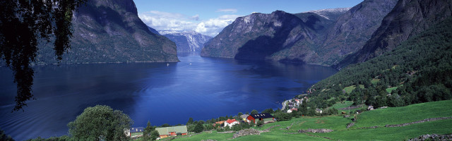 Scenic lake mountains forest houses free wallpaper - medium preview image