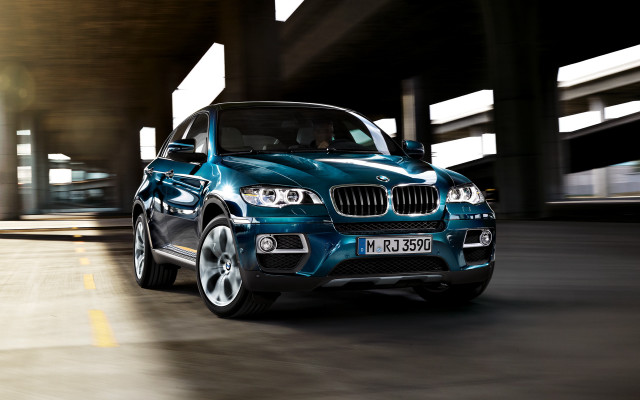 Blue bmw suv driving bridge #2 free wallpaper - medium preview image