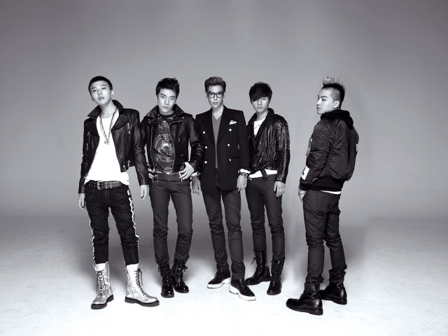Young men black white gray free wallpaper - medium preview image