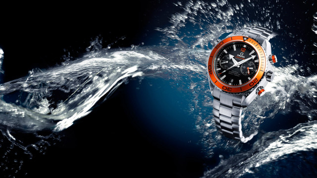Floating watch water splash night free wallpaper - medium preview image
