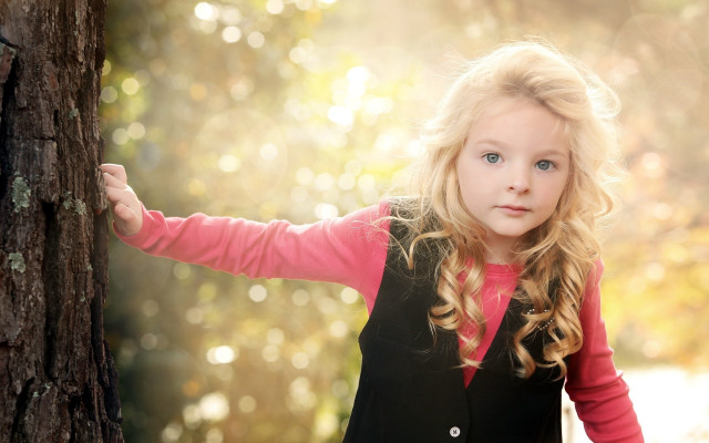 Little girl tree forest sunlight free wallpaper - medium preview image