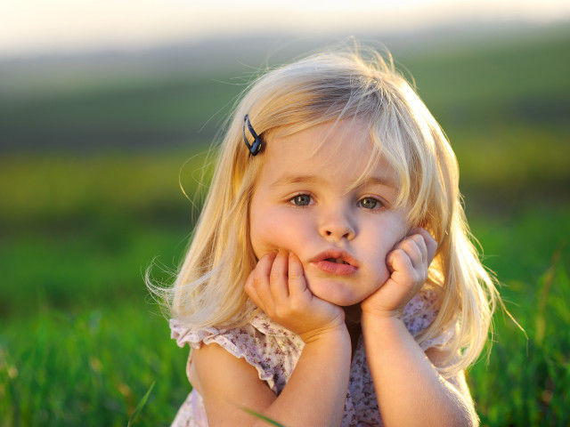 Little girl grass hands face #7 free wallpaper - medium preview image