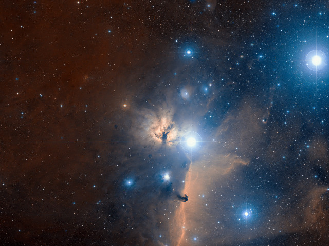 Star cluster bright blue center free wallpaper for desktop - medium preview image