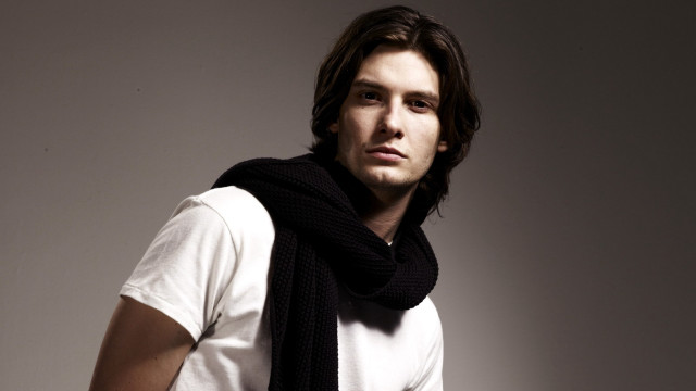 Cedric seaut studio portrait photorealistic free wallpaper - medium preview image