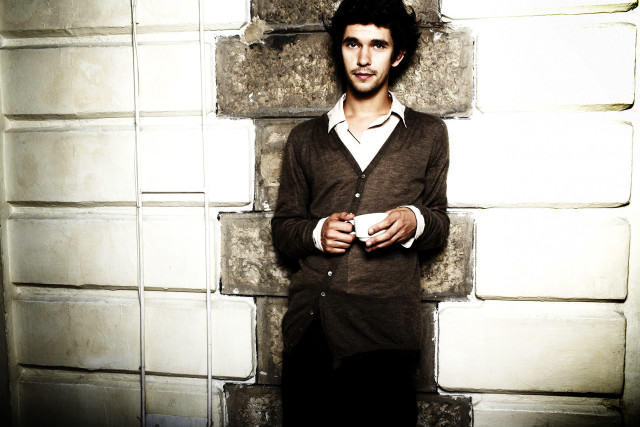 Man brickwall coffee lesnabis flemishbaroque free wallpaper for desktop - medium preview image