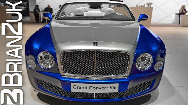 Blue silver showroom car people free wallpaper - medium preview image