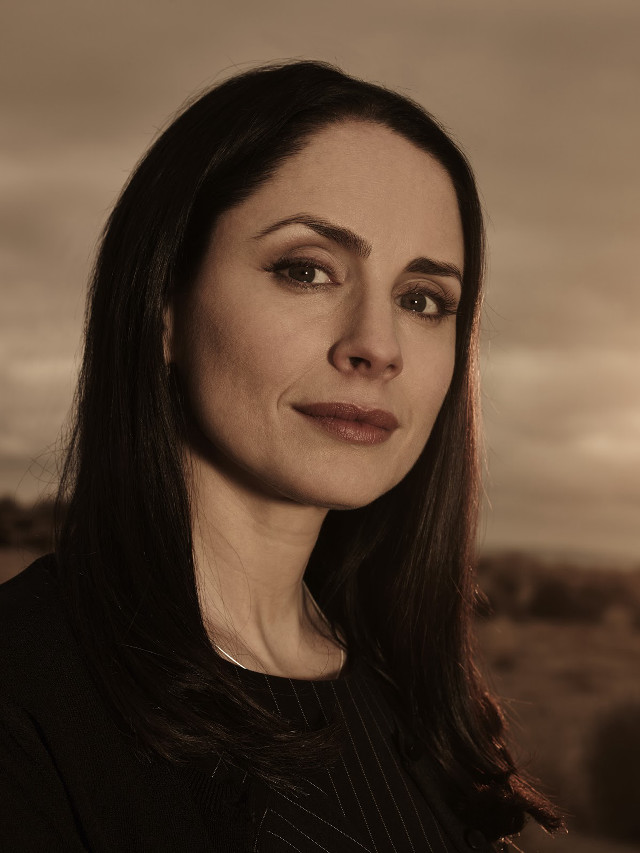 Desert portrait woman blackshirt longhair free wallpaper - medium preview image