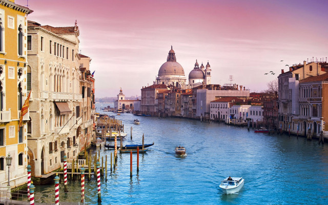 Boat traveling canal Venice waterway free wallpaper - medium preview image
