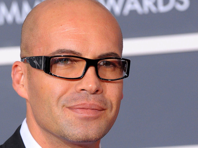 Bald man glasses suit redcarpet free wallpaper - medium preview image