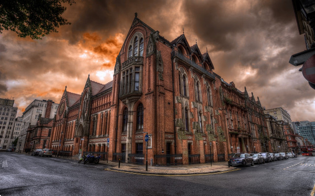 Large building clock tower corner free wallpaper - medium preview image