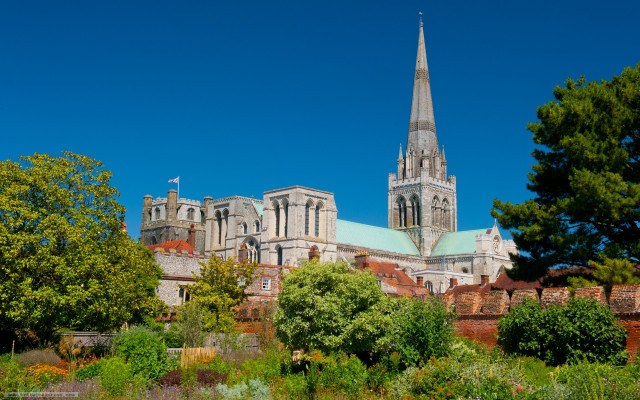 Cathedral steeple park romanesque tiltshift free wallpaper - medium preview image