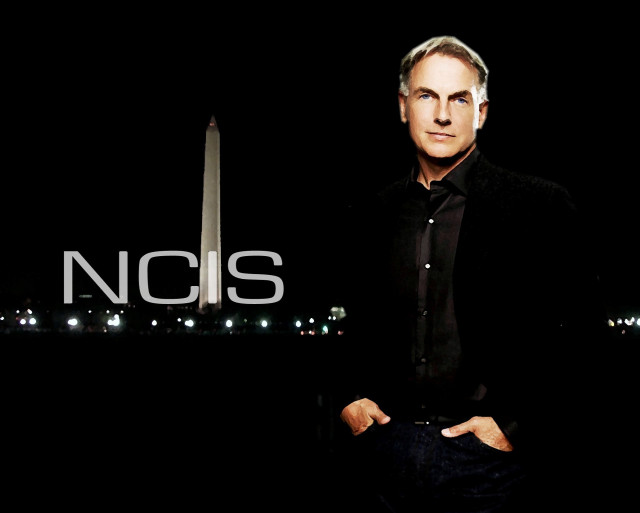 Man standing tall building washington free wallpaper - medium preview image
