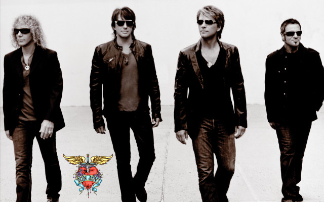 Men walking sunglasses tattoo sidewalk free wallpaper - medium preview image
