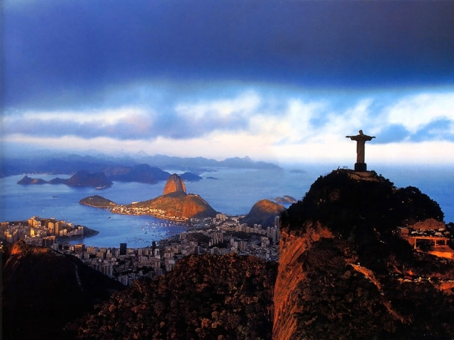 Statue mountain city water background #3 free wallpaper - medium preview image