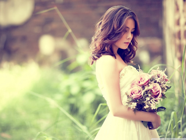 Woman white dress bouquet flowers #3 free wallpaper - medium preview image