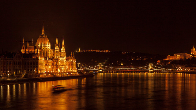 Boat water building night bridge free wallpaper - medium preview image