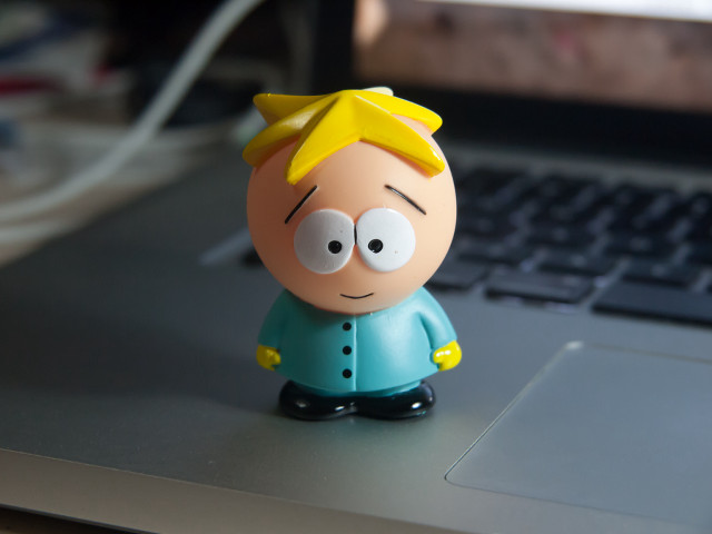 Toy boy laptop desktop keyboard free wallpaper - medium preview image