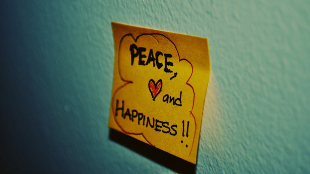 Sticky note peace happiness blue free wallpaper - medium preview image