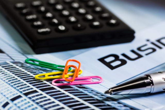 Pen calculator binder desk business free wallpaper - medium preview image