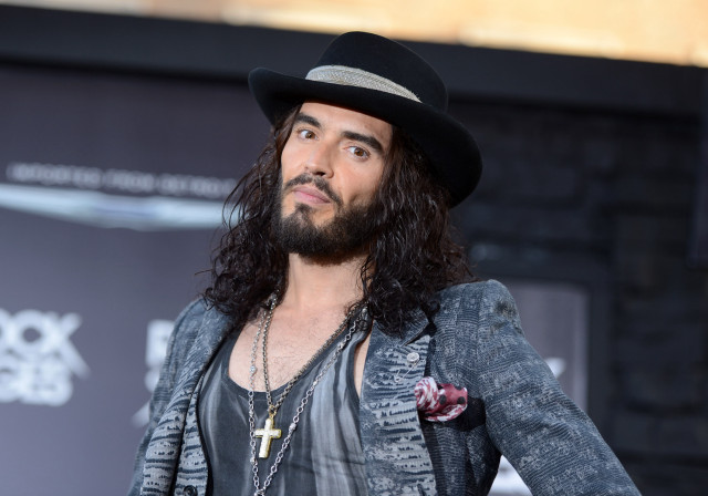 Man beard hat cross necklace free wallpaper - medium preview image