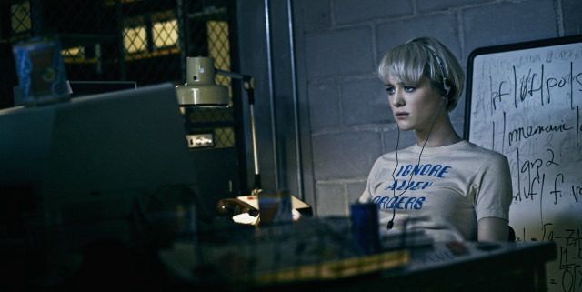 Woman tshirt standing computer screen free wallpaper - medium preview image