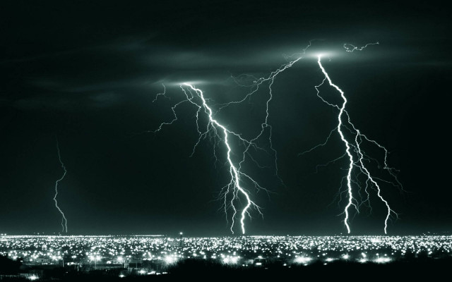 Lightning strike city night black free wallpaper - medium preview image