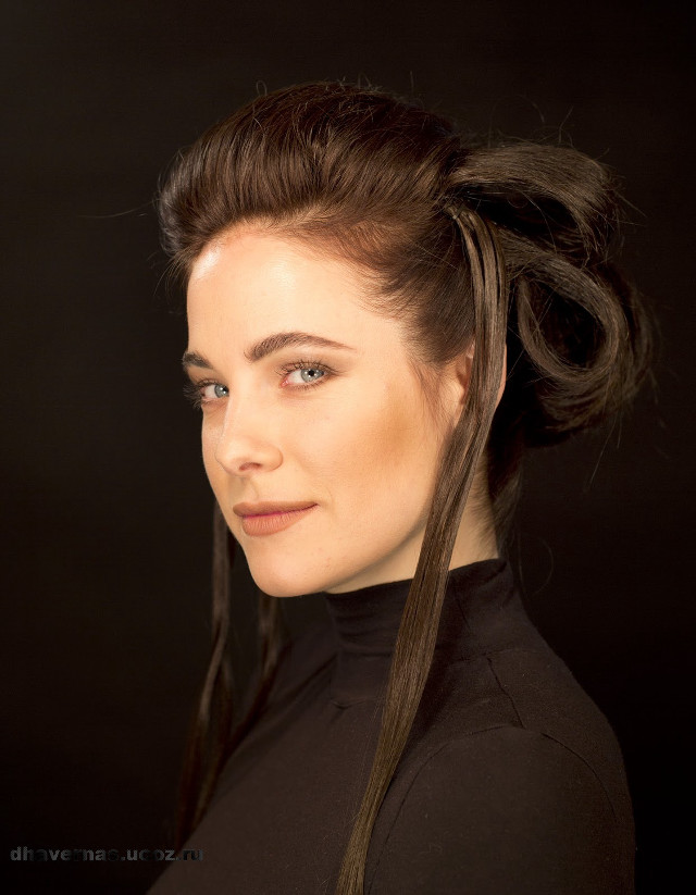Woman ponytail black top black free wallpaper - medium preview image
