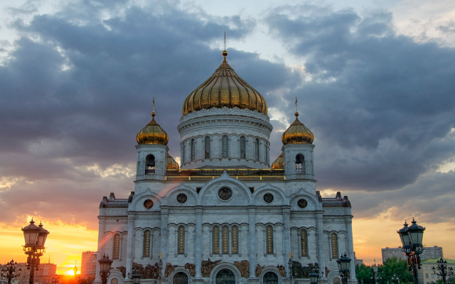 Large white building golden dome free wallpaper - medium preview image